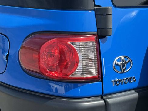 Used 2007 Toyota FJ Cruiser 4WD image 9