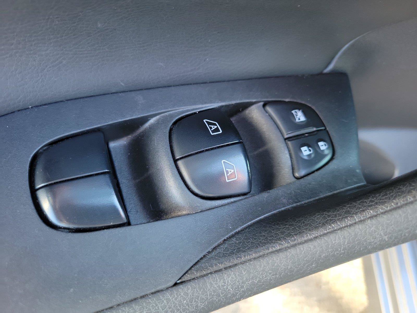 Used 2014 Nissan Altima 2.5 SL w/ Moonroof Package FWD image 19