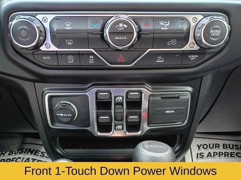 Used 2022 Jeep Gladiator Sport AWD/4WD image 15