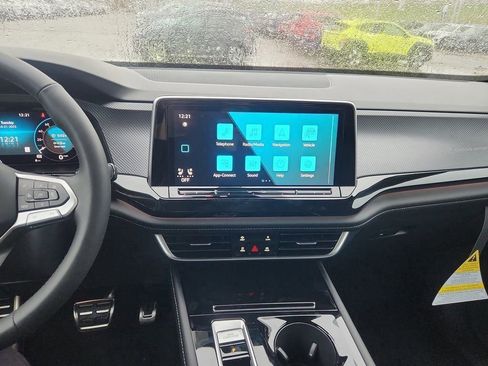 New 2026 Volkswagen Atlas Cross Sport SEL Premium R-Line image 16