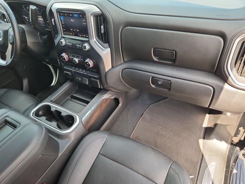 Certified 2022 GMC Sierra 1500 SLT RWD image 9