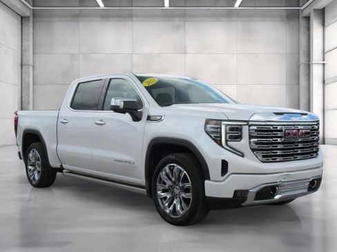 Used 2023 GMC Sierra 1500 Denali w/ Denali Reserve Package AWD/4WD image 1
