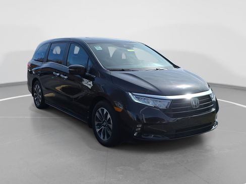 Used 2023 Honda Odyssey EX-L image 3