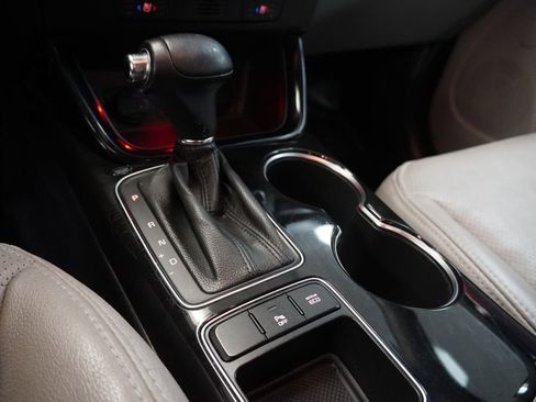 Used 2014 Kia Sorento LX w/ Touring Package (LX) image 9