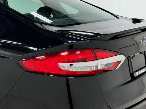 Used 2019 Ford Fusion Titanium FWD image 36