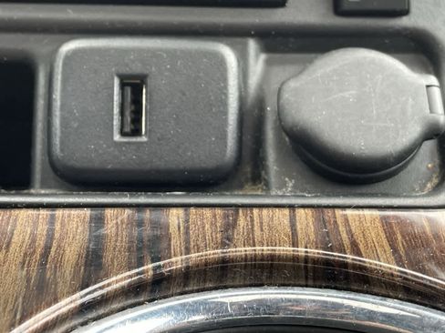 Used 2015 GMC Acadia Denali image 28