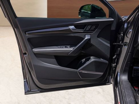 Used 2021 Audi SQ5 Prestige w/ Prestige Package AWD/4WD image 22