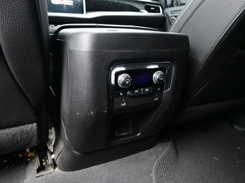 Used 2022 GMC Yukon Denali RWD image 14