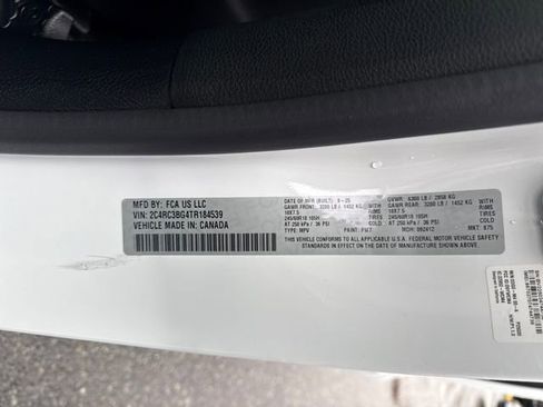 New 2026 Chrysler Pacifica Select image 17