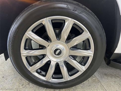 Used 2022 Cadillac Escalade Premium Luxury image 11