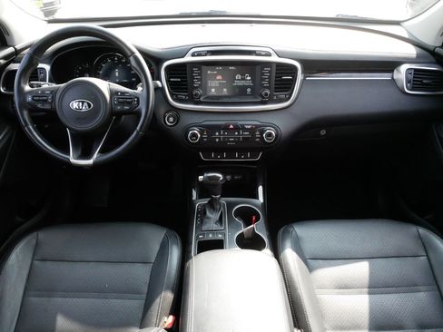 Used 2017 Kia Sorento EX w/ EX Premium Package AWD/4WD image 10