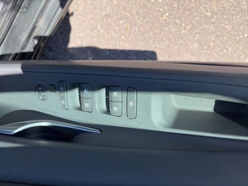Used 2025 Hyundai Elantra Sport FWD image 7