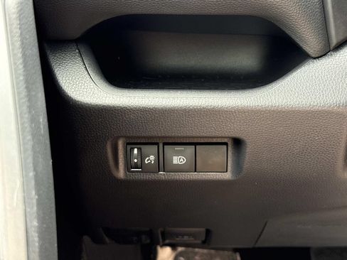 Used 2025 Toyota RAV4 LE AWD/4WD image 14