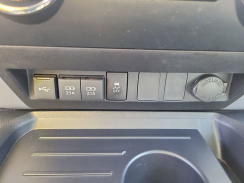 Used 2020 Toyota Tundra Limited image 24