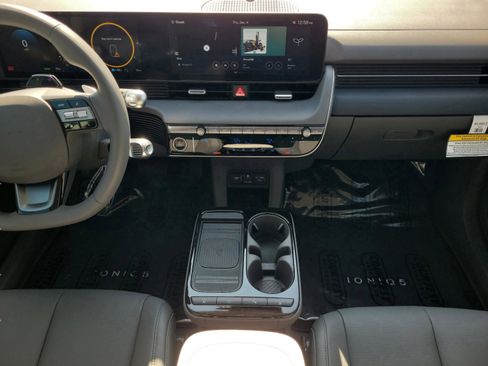 New 2026 Hyundai Ioniq 5 SEL image 11