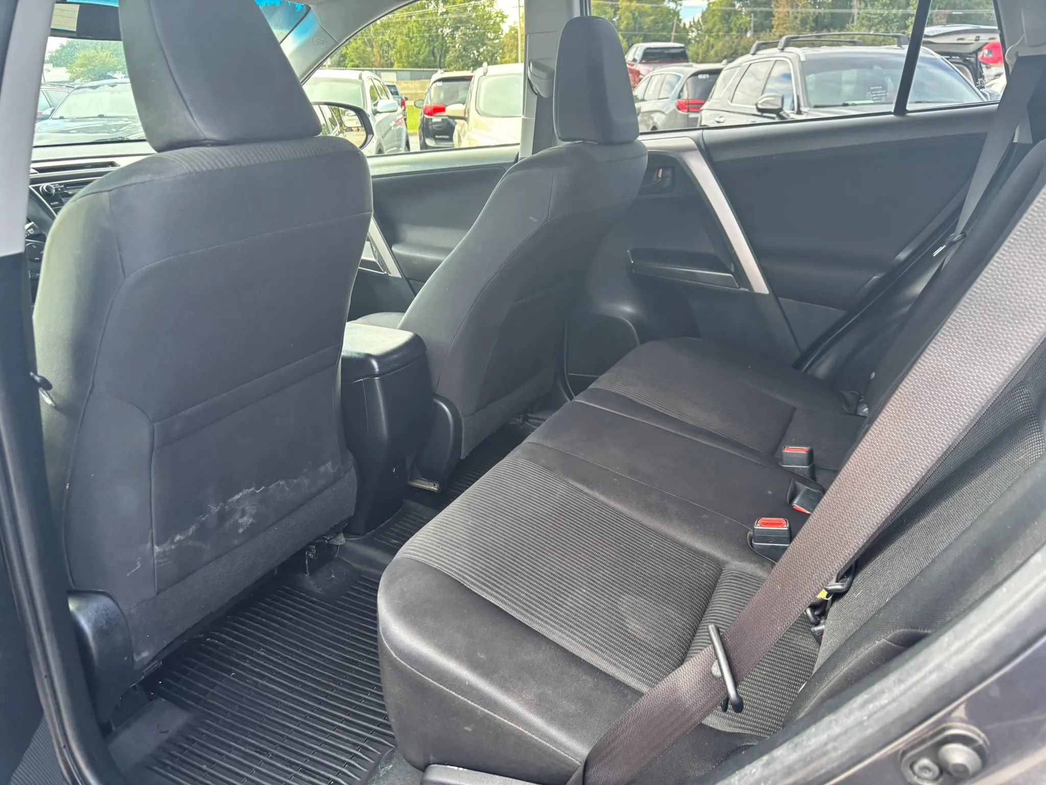Used 2016 Toyota RAV4 LE FWD image 13