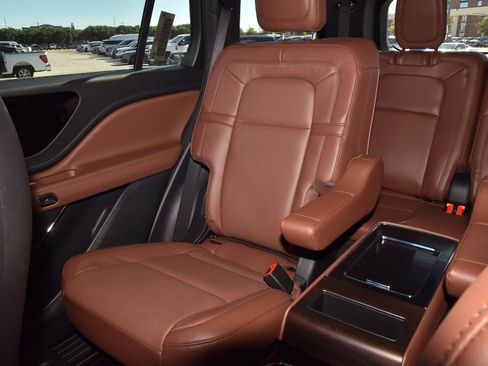 New 2026 Lincoln Aviator Reserve w/ Jet Appearance Package image 21