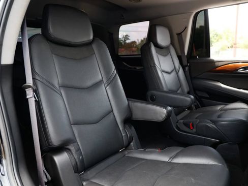 Used 2016 Cadillac Escalade 2WD image 20