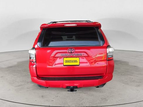 Used 2022 Toyota 4Runner SR5 AWD/4WD image 6