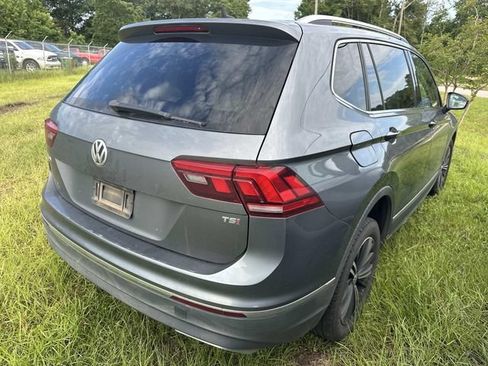 Used 2018 Volkswagen Tiguan SEL FWD image 10