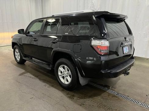 Used 2017 Toyota 4Runner SR5 Premium AWD/4WD image 6