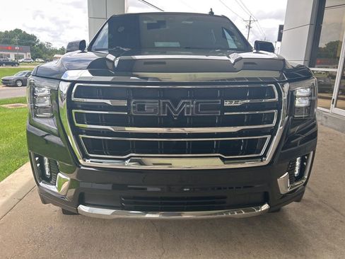 Used 2022 GMC Yukon SLT w/ SLT Premium Package RWD image 3