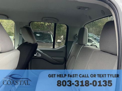 Used 2012 Nissan Frontier SV image 9