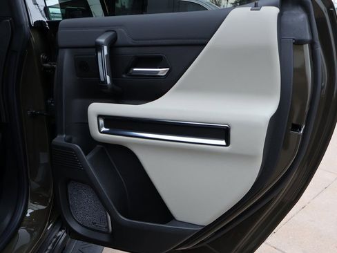New 2026 GMC Hummer EV SUV AWD/4WD image 17