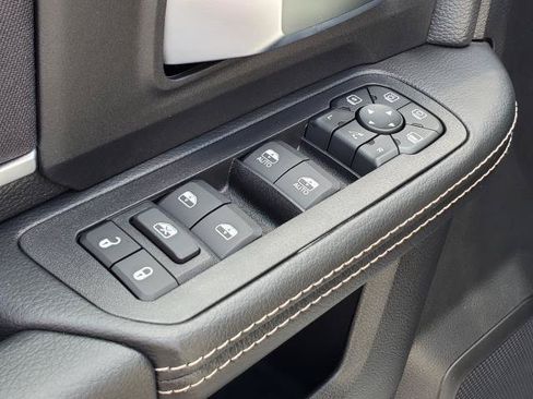 New 2026 RAM 2500 Big Horn AWD/4WD image 21