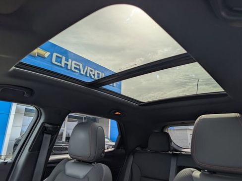 Used 2023 Chevrolet TrailBlazer RS w/ Sun and Liftgate Package image 28