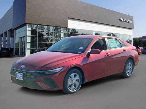 New 2026 Hyundai Elantra SE image 1