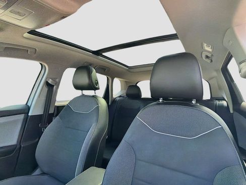 Used 2023 Volkswagen Taos SE w/ Panoramic Sunroof Package AWD/4WD image 16