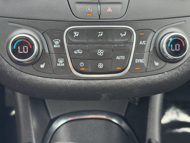 Used 2025 Chevrolet Malibu LT FWD image 33