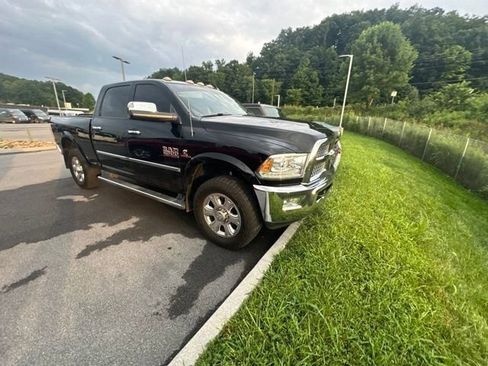 Used 2015 RAM 2500 Laramie w/ Convenience Group AWD/4WD image 5