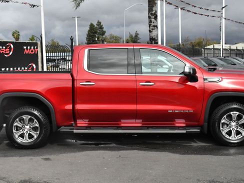 Used 2024 GMC Sierra 1500 SLT image 9