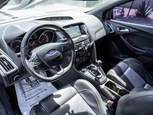 Used 2016 Ford Focus ST w/ Equipment Group 402A image 10