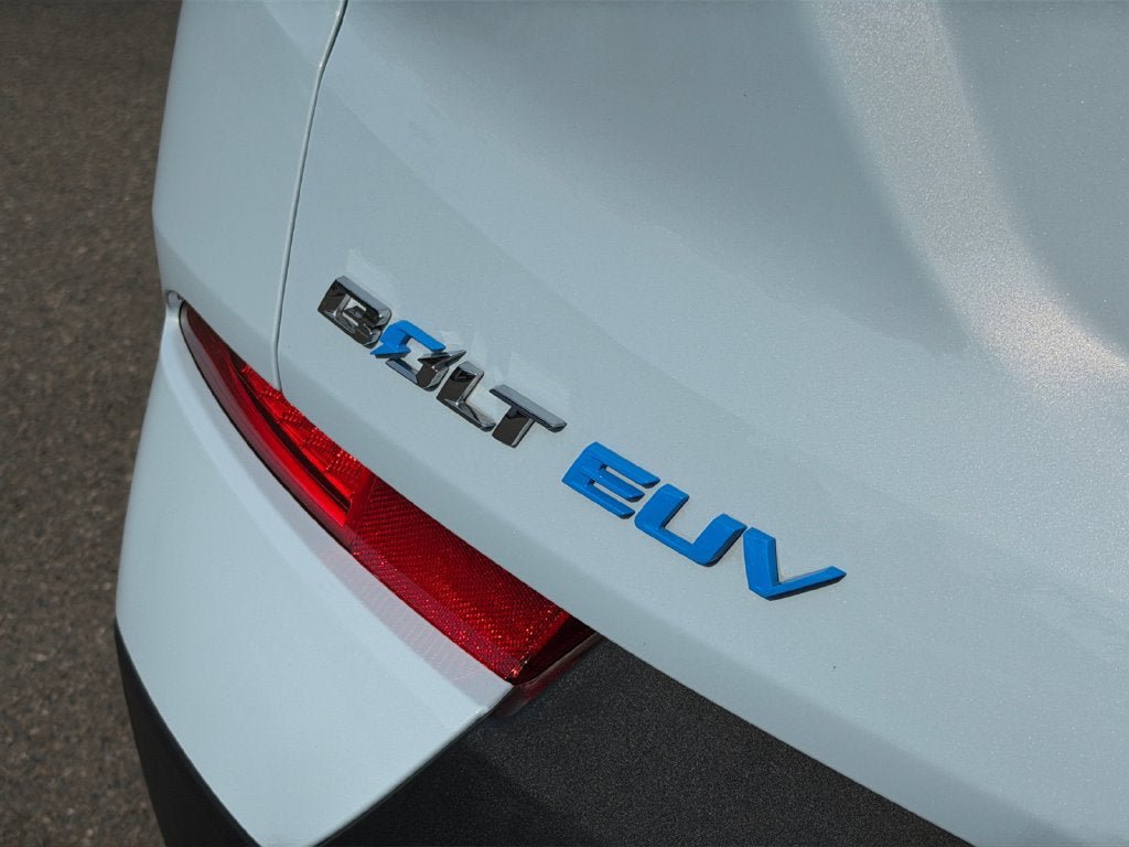 Used 2023 Chevrolet Bolt EUV LT FWD image 34