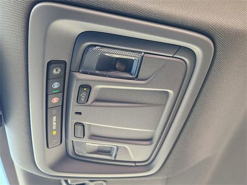 Used 2025 Chevrolet Silverado 1500 Custom image 25