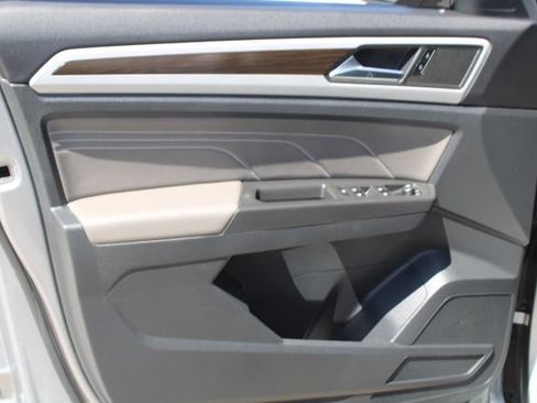 Used 2022 Volkswagen Atlas SE FWD image 12