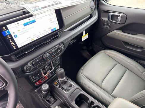 New 2026 Jeep Gladiator Mojave AWD/4WD image 26