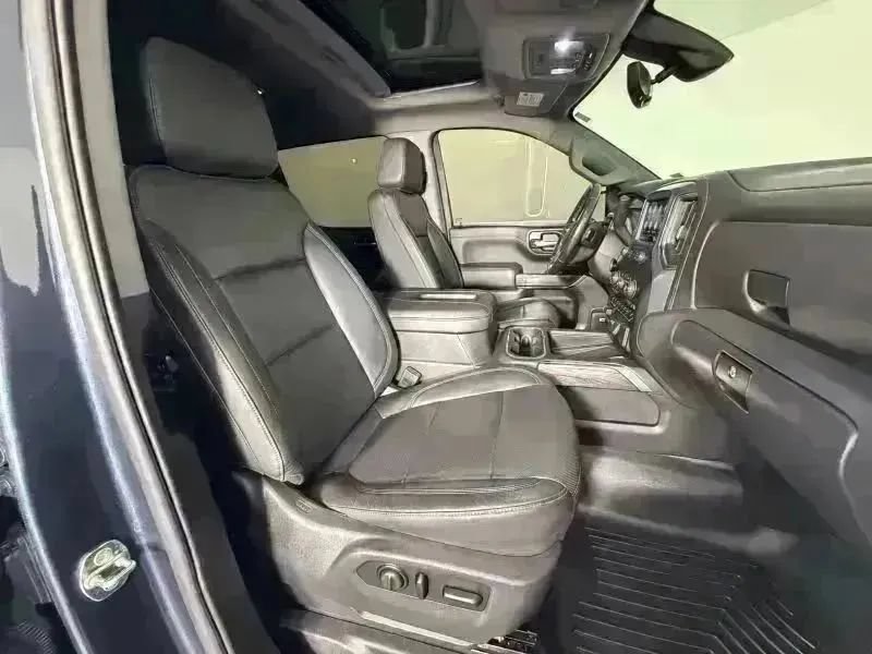 Used 2020 Chevrolet Silverado 1500 LTZ AWD/4WD image 21