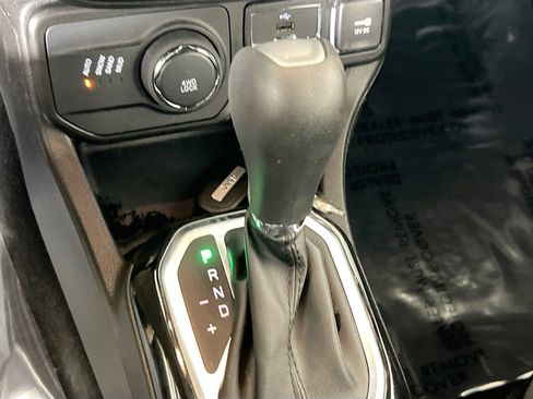Used 2022 Jeep Renegade Altitude w/ Convenience Group image 17