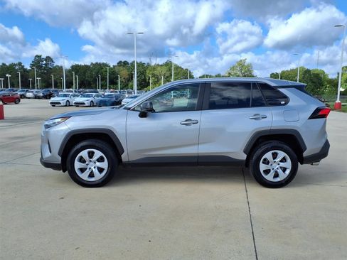 Used 2025 Toyota RAV4 LE FWD image 9