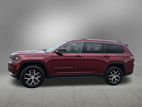 Used 2023 Jeep Grand Cherokee L Limited AWD/4WD image 3