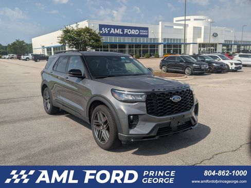 Used 2025 Ford Explorer ST-Line w/ ST-Line Street Pack AWD/4WD image 1