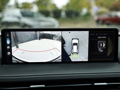 Used 2025 Genesis GV70 3.5T Sport w/ Sport Advanced Package image 39