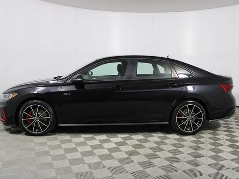 Used 2025 Volkswagen Jetta GLI Autobahn FWD image 30