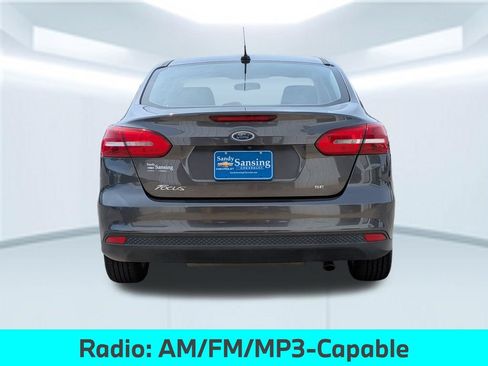 Used 2018 Ford Focus SE FWD image 5