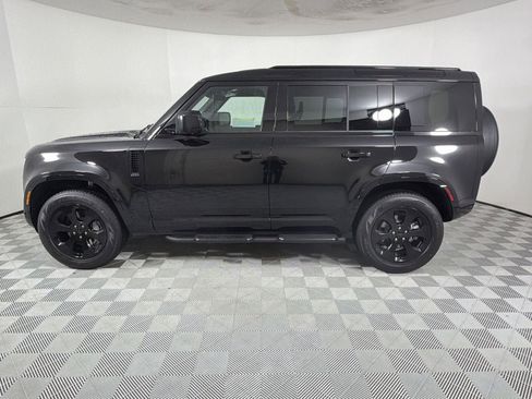 New 2026 Land Rover Defender 110 X-Dynamic SE image 2