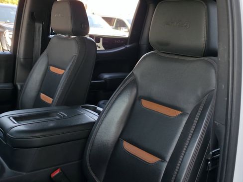 Used 2021 GMC Sierra 1500 AT4 w/ AT4 Premium Package image 12